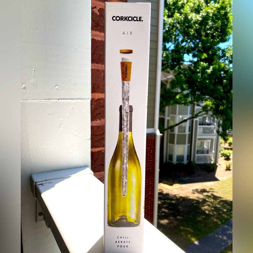 💚$15 - Corkcicle Air for white AND red wine
